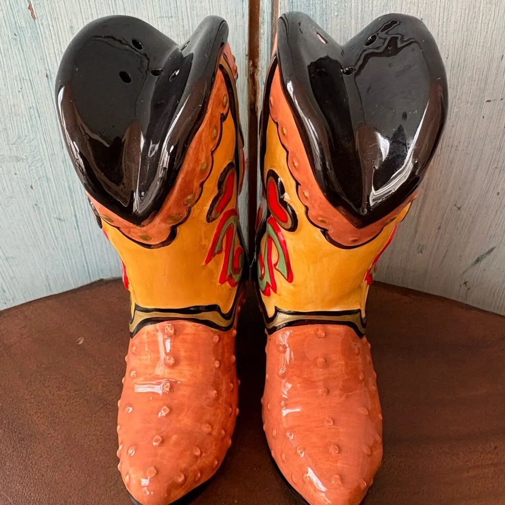 Colorful Ceramic Cowboy Boots Vintage Salt & Pepper Shakers, new in original box - Picture 2 of 10